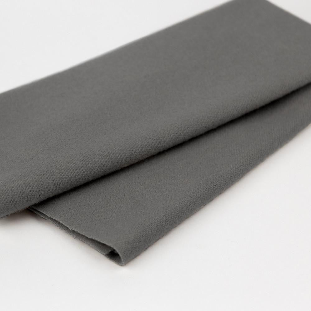 LN04 - Merino Wool Fabric Grey Flannel WonderFil