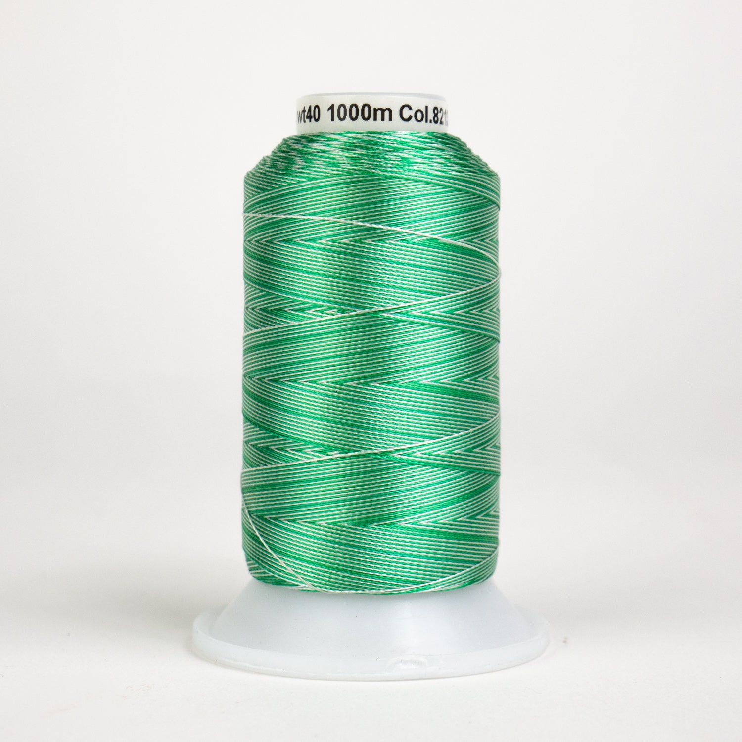 R8213 - Splendor‚Ñ¢ 40wt Rayon Ever Green Thread WonderFil